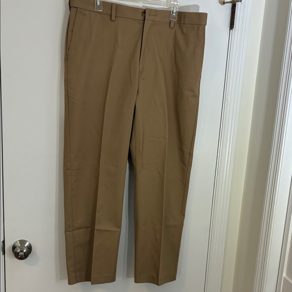NWT SAVANE Flat Front Chino Pants Size 36 x 29 Cotton/Poly Fawn (Khaki)